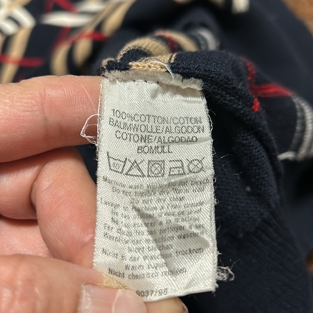 Authentic Burberry light Sweater - Picture 9 of 12